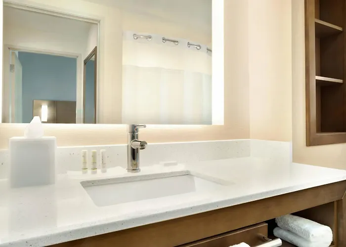 By Marriott Phoenix Chandler/south Hotel 3*