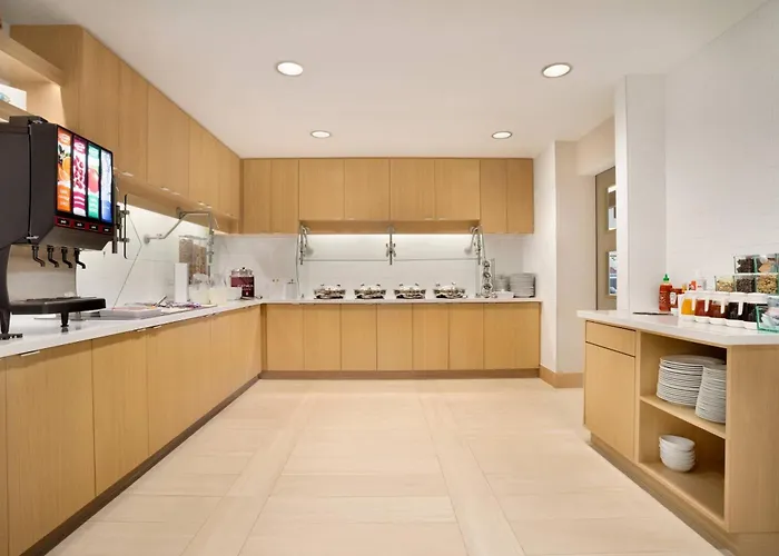 By Marriott Phoenix Chandler/south 3*