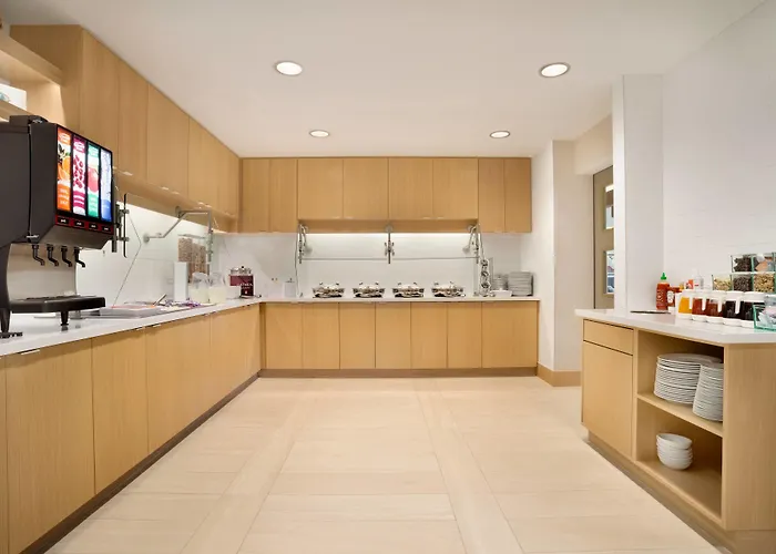 By Marriott Phoenix Chandler/south 3*