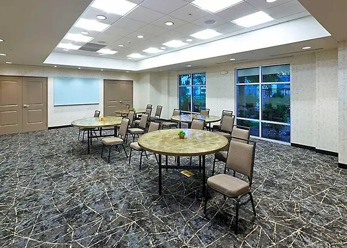 Hotel By Marriott Phoenix Chandler/south 3*