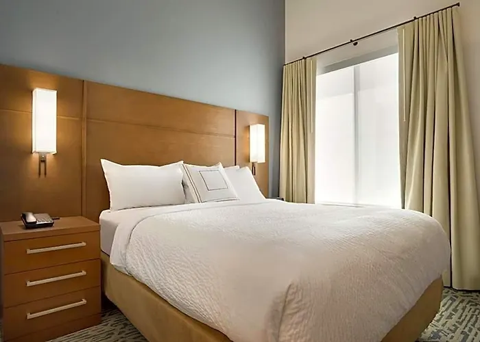 By Marriott Phoenix Chandler/south Hotel